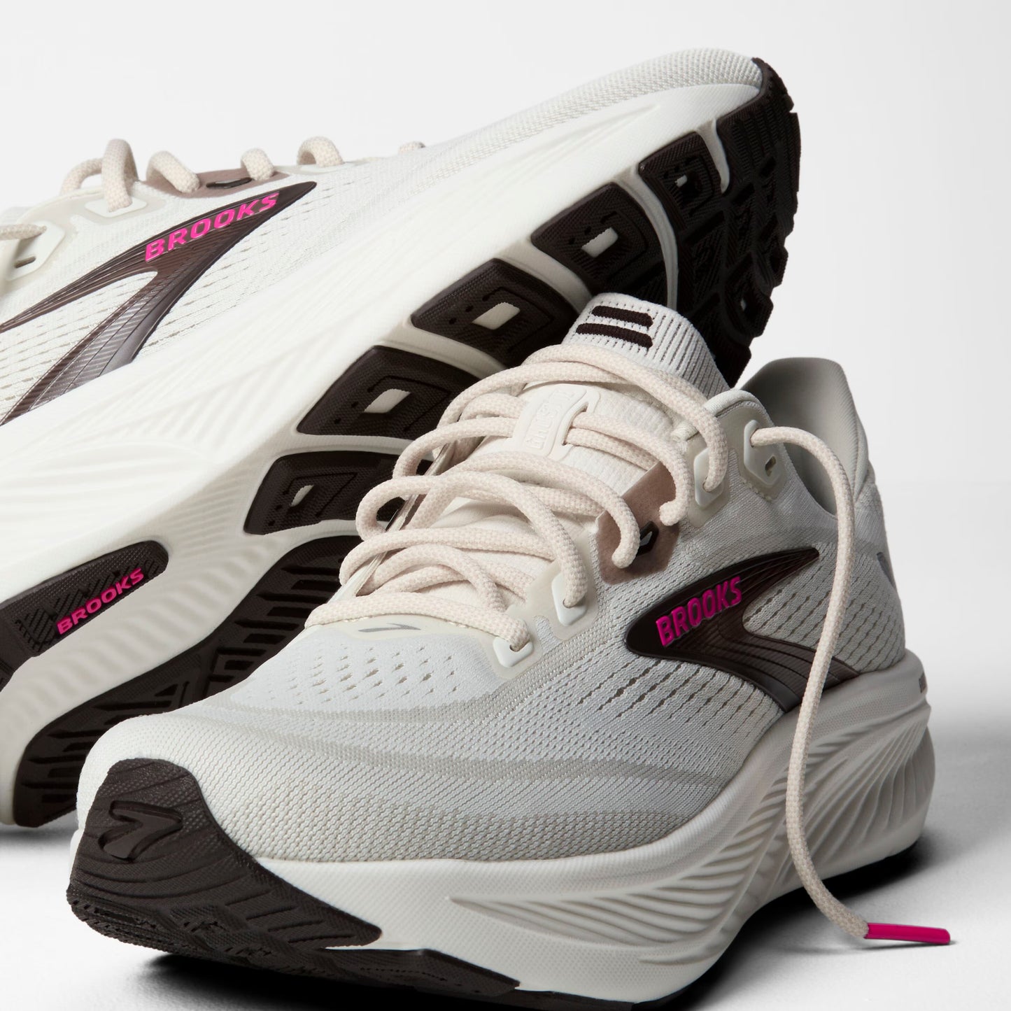Women’s Ghost 18