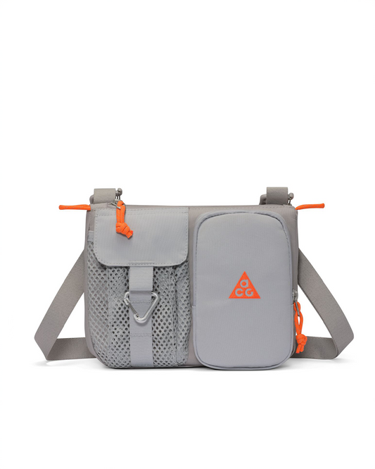 Nike ACG "DAYMAX" Crossbody Bag (3L)