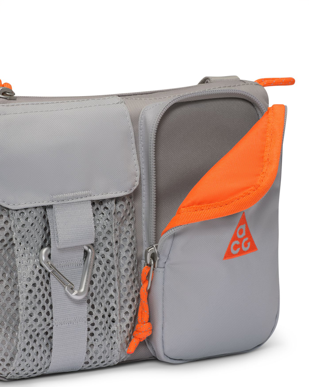 Nike ACG "DAYMAX" Crossbody Bag (3L)