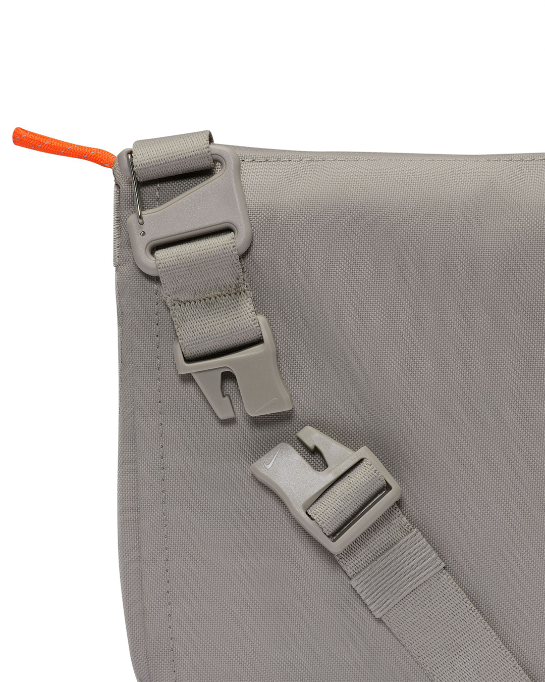 Nike ACG "DAYMAX" Crossbody Bag (3L)