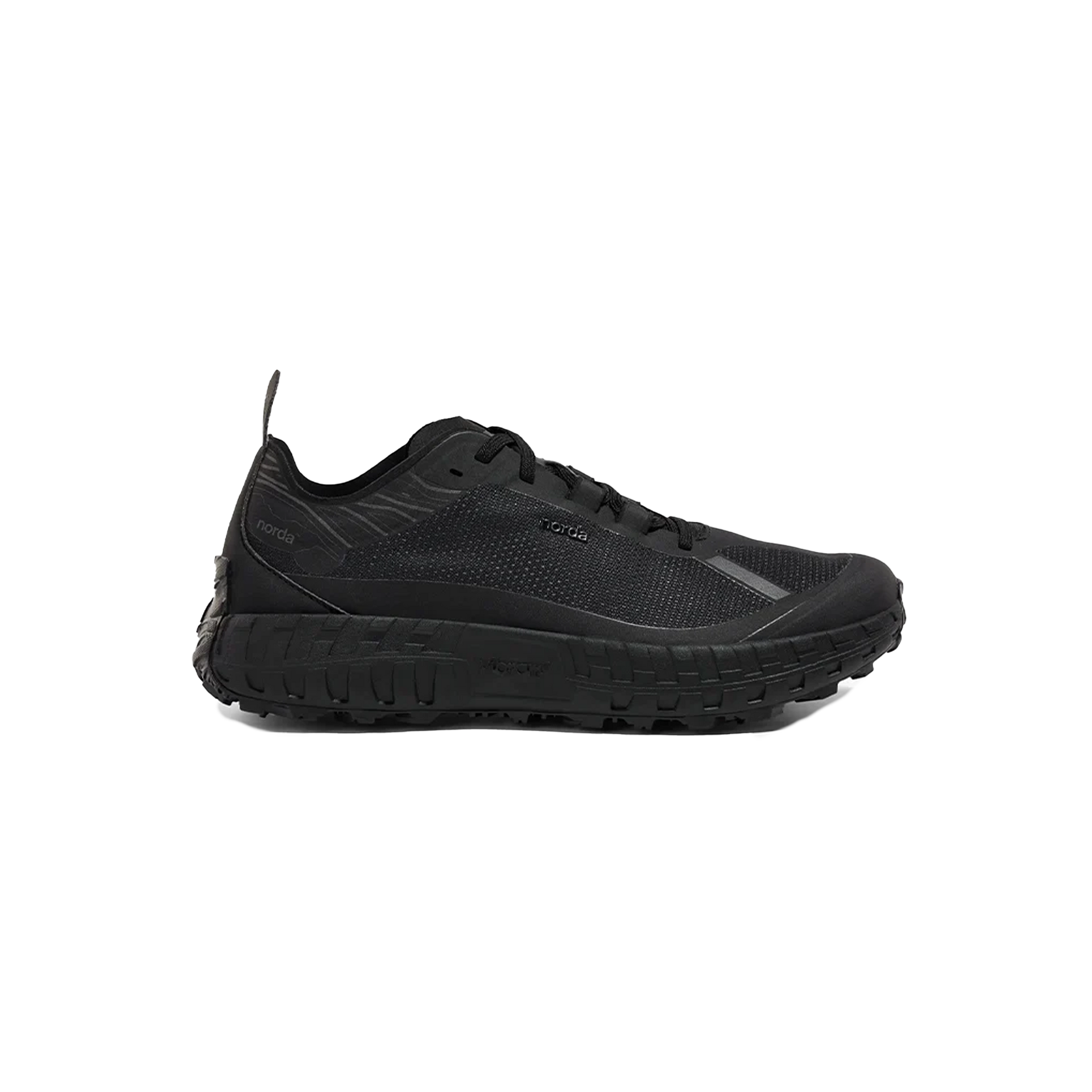 ほぼ新品　nordaノルダ 001-M Stealth Black norda 001 - M Stealth Black – Renegade Running
